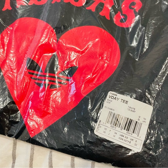 Limited edition! Adidas VDAY Playing Card Inspired Tee Black XS - Picture 6 of 6